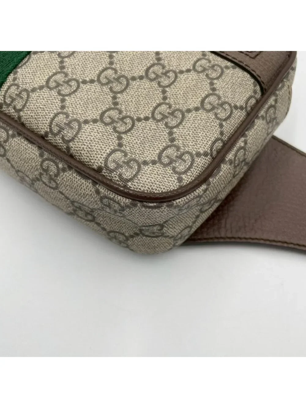 Gucci GG Supreme Leather Bag Beige